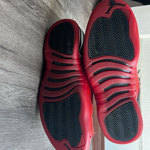 Jordan 12 Retro Flu Game 2015 size 11 good condition - Picture 6 of 9